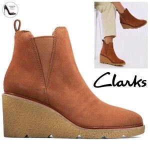 Clarks Women's Clarkford Top Dark Tan Suede Wedged Boots Camel Brown Booties 7.5